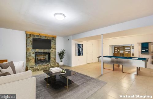 6512 Putman Rd, Graceham MD 21788-2726 exterior