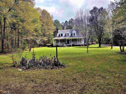 2024 Plantation Pointe Dr, Statesboro, GA 30461-7058