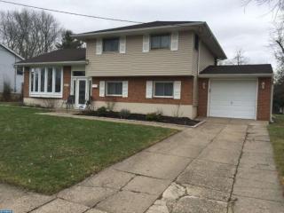 1008 Lynwood Ln, Somerdale, NJ 08083-2216