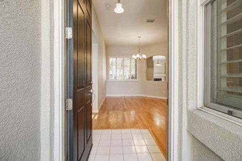 373 Ellis Cir, Folsom, CA 95630-9570