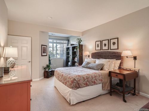 22655 Ontario Dr, Aurora CO 80016-2711 exterior