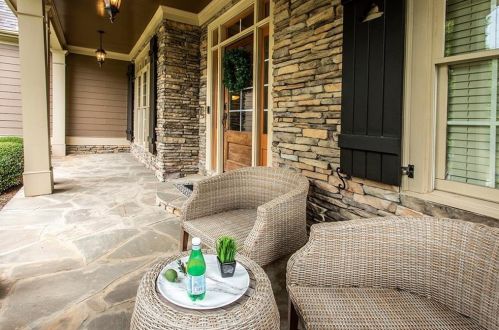 722 Oak Mountain Rd, Kennesaw, GA 30152-5203