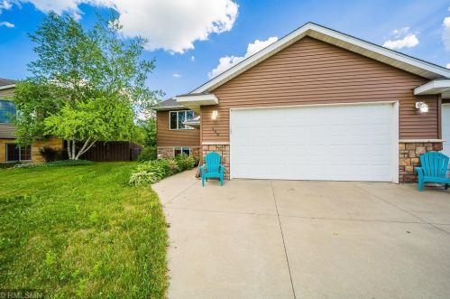 109 Falcon Ct, Eagle Lake, MN 56024-4497