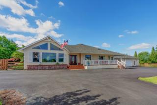 401 Cunningham Rd, Kelso, WA 98626-9482