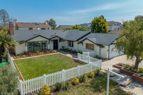12122 Foster Rd, Los Alamitos, CA 90720-4602
