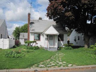 2208 Montgomery Ave, Spokane, WA 99205-4028