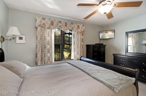 3 Old Orch Ln, Tinton Falls NJ 07712-2570 exterior