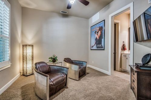 5025 Calloway Dr, Addison TX  75001-6342 exterior