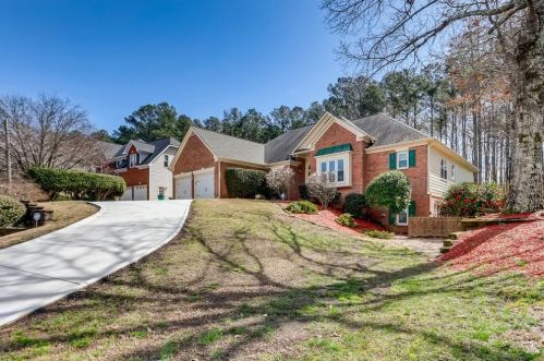 554 Fairway Dr, Holly Springs, GA 30189-6197