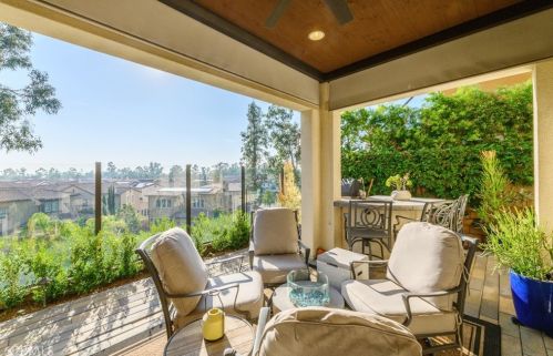 126 Long Fence, Irvine CA  92602-1807 exterior