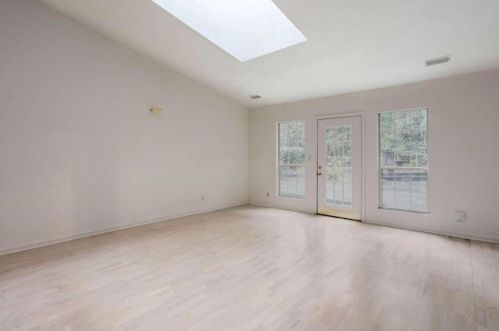 285 Glen Lake Dr, Atlanta GA  30327-4819 exterior