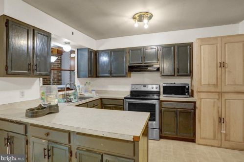 121 Irene Ave, Ephrata PA  17522-2169 exterior