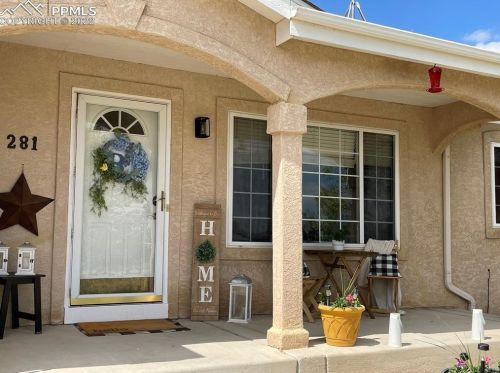 281 Bywood Dr, Pueblo CO  81007-1488 exterior