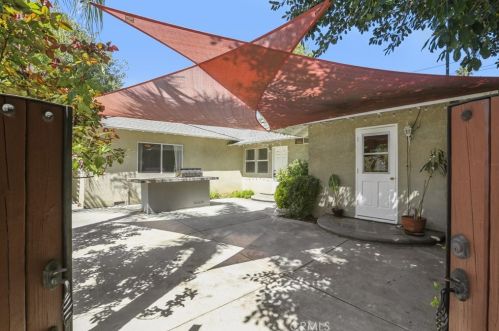 1995 Rincon Ave, Riverside CA  92506-1629 exterior