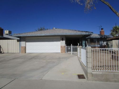 229 Sunland Dr, Ridgecrest, CA 93555-3911