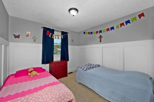 2329 Fairgreen Dr, Cincinnati OH  45238-3230 exterior