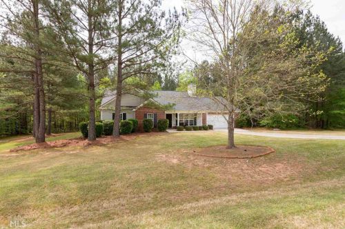225 Pinewood Cir, Colbert, GA 30628-1732