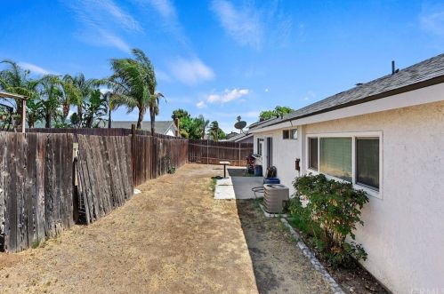 6278 Cross River Dr, Riverside CA  92509-6935 exterior