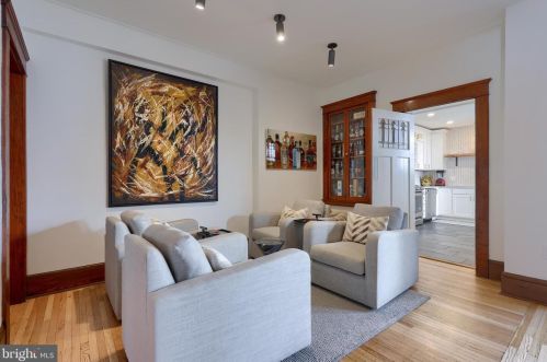 620 Pine St, Lancaster PA  17603-2824 exterior