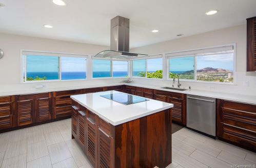 1596 Ihiloa Loop, Honolulu HI  96821-1347 exterior