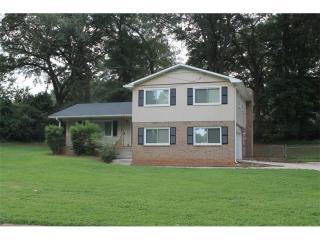 2650 Treadway Dr, Decatur, GA 30034-2527
