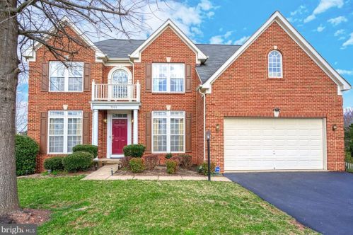 7305 Side Bay Ct, Gainesville, VA 20155-1881