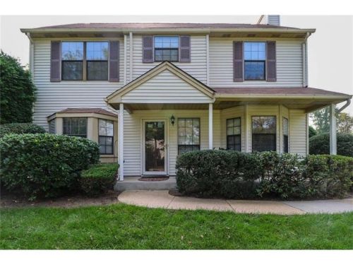1301 Maplecrest Rd, Edison, NJ 08820-1828