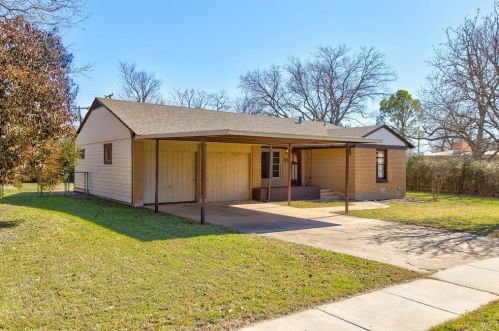 3534 Scruggs Dr, Fort Worth, TX 76118-5737