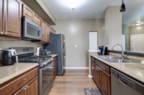 154 Palmer Dr, Lemont IL 60490-6589 exterior