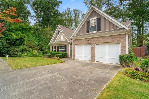 2414 Gristhaven Dr, Buford, GA 30519-6124