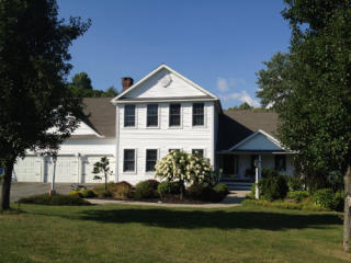 16 Longview Ln, Wallingford, CT 06492-5705