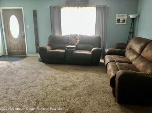 402 Decker Ct, Lacey Township, NJ 08734-2619