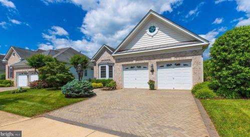 15589 Alderbrook Dr, Haymarket, VA 20169-6130