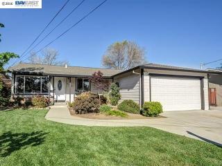 1055 Via Granada, Livermore, CA 94550-5558
