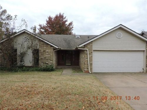 2200 Redcliff Ln, Edmond, OK 73003-4734