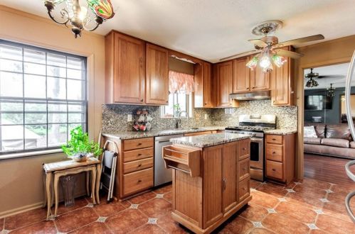 5870 Feldwood Rd, Atlanta GA  30349-2869 exterior