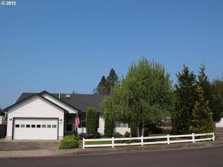 437 Arvilla Ct, Sutherlin, OR 97479-9874