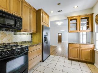 6017 Revere Pl, Dallas TX  75206-5725 exterior