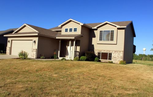 2866 Ontario Ct, Sauk Rapids, MN 56379-4564