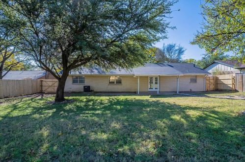 7728 Marfa Ave, Fort Worth TX  76116-7758 exterior