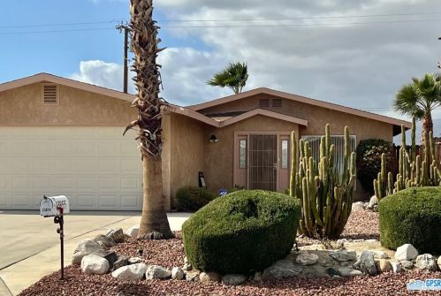 13855 El Rio Ln, Desert Hot Springs, CA 92240-5561