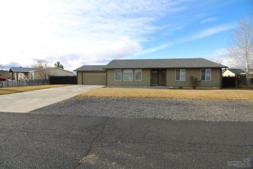 631 Mountain Ridge Dr, Culver, OR 97734-9532