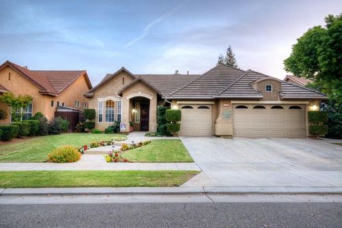 2946 Roberts Ave, Clovis, CA 93611-3443
