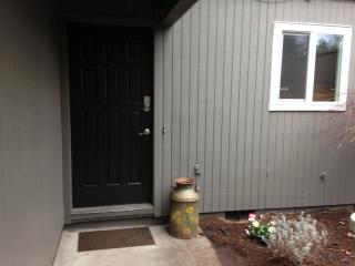 1584 Tanasbrook Ct, Beaverton OR  97006-3261 exterior