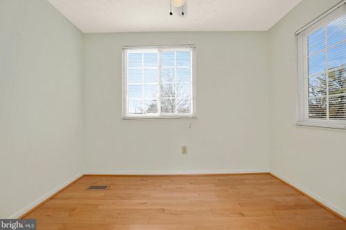 1414 Elm Grv Cir, Silver Spring MD 20905-6060 exterior