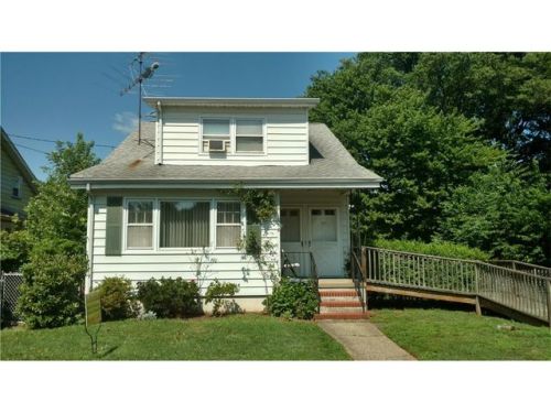 156 Washington Ave, Edison, NJ 08817-2943