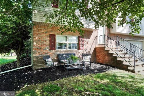 2661 Wyngate Rd, York, PA 17315-4487