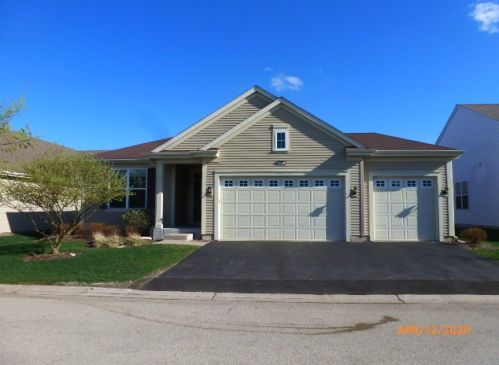 905 Prescott Ln, Pingree Grove, IL 60140