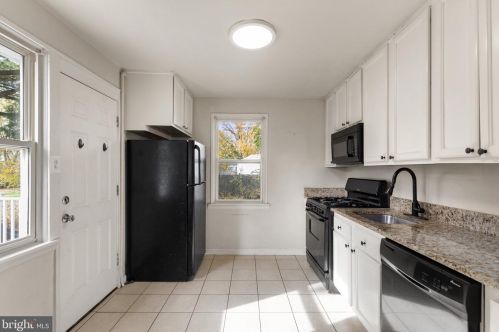 7 Aberdeen Ave, Aberdeen MD  21001-3817 exterior