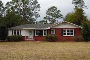 511 Douglas Way, Jesup, GA 31545-5886